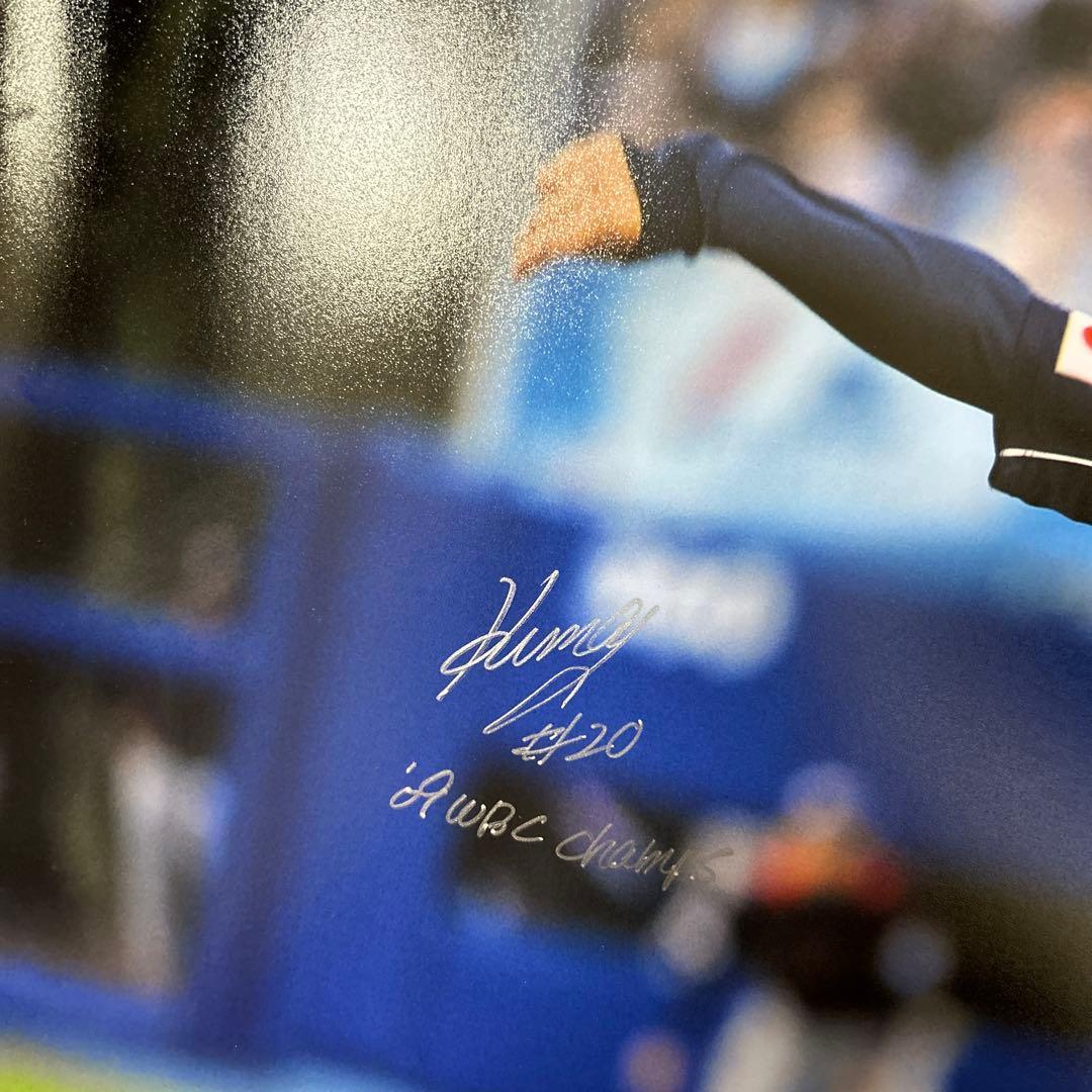 元シアトルマリナーズ　岩隈久志 直筆サイン入り WBC（16×20インチ）フォト