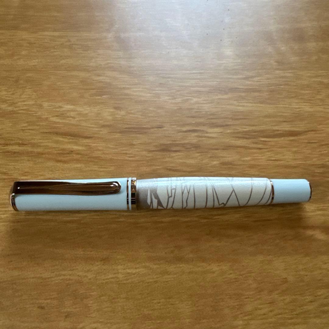 ペリカンPelikan特別生産品 M640エターナルアイス 万年筆Ｍニブ