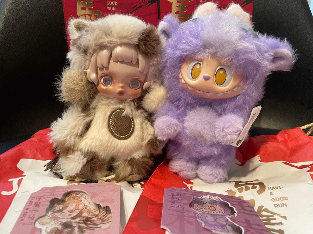 POPMART have a good run 馬力全開　スカルパンダ　ラブブ