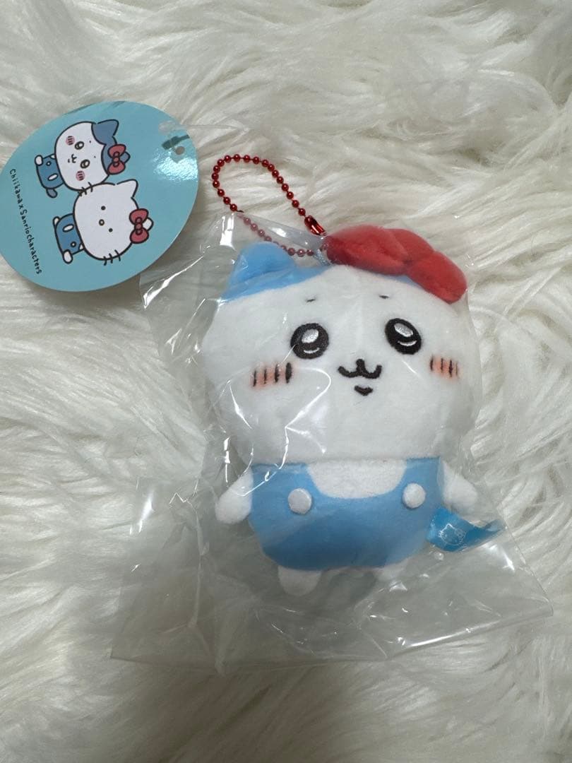ちいかわ サンリオコラボ ぷちミニマスコット（ハチワレ・ハローキティ）