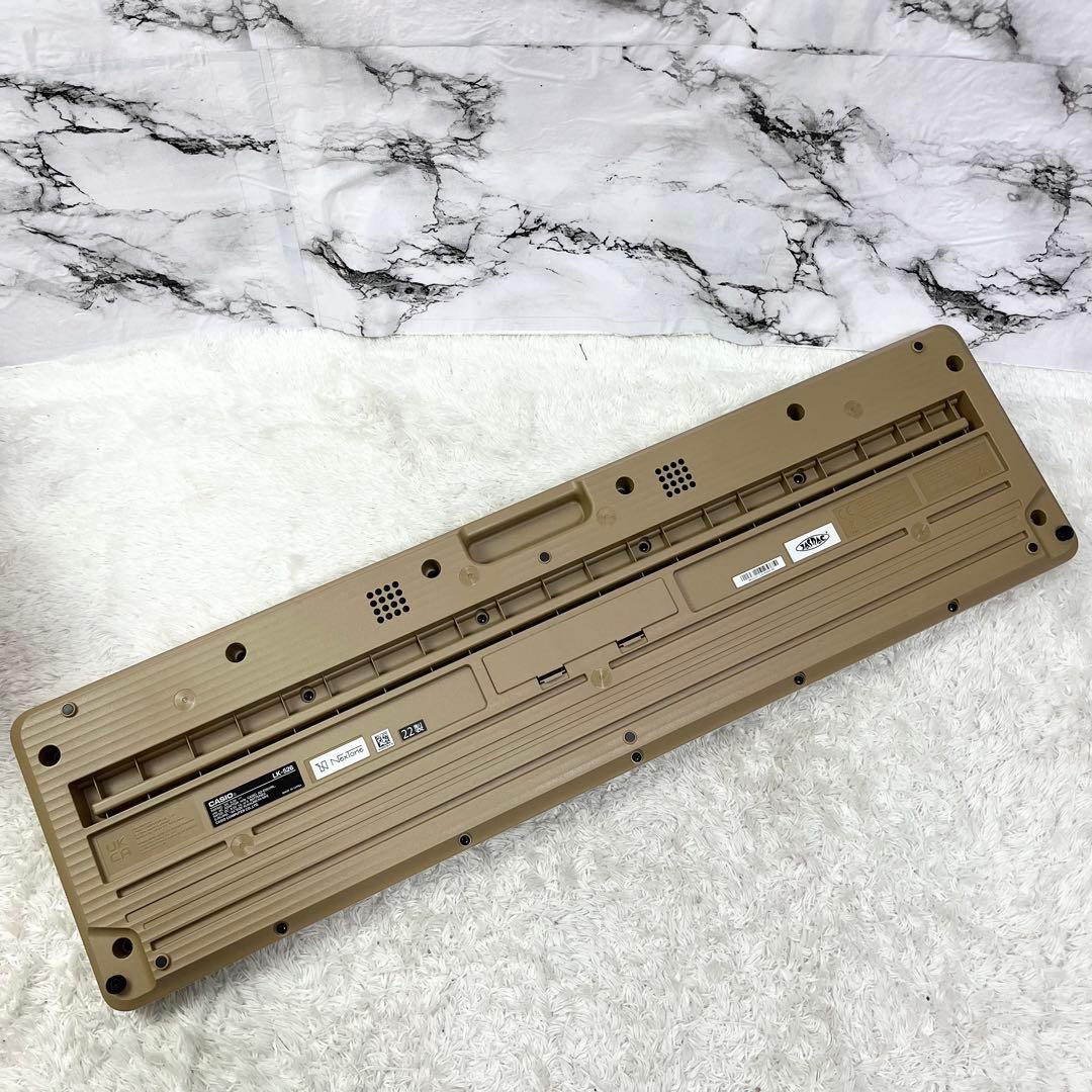 CASIO LK-526 光ナビゲーションキーボード 61鍵 ホワイト