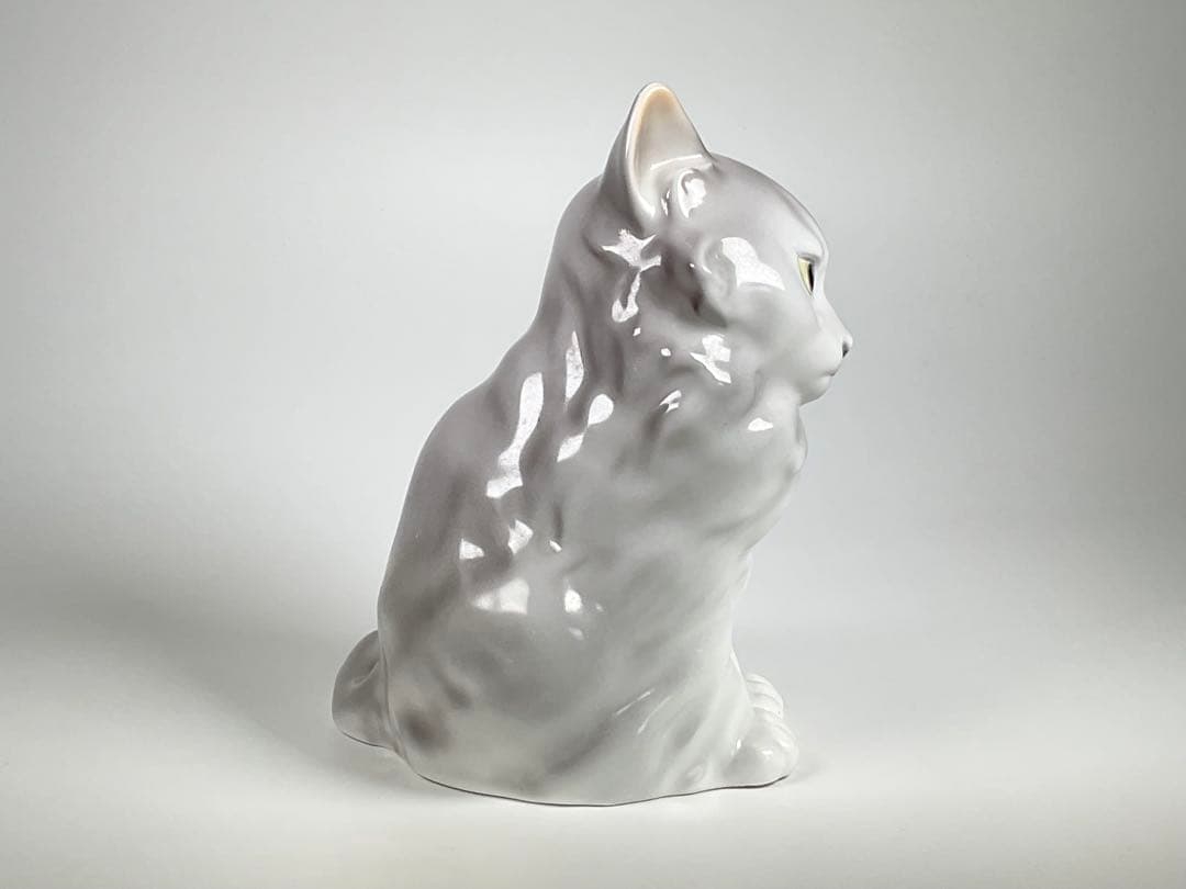 ノリタケ　猫　ネコ　置物　Noritake　高さ約１５ｃｍ