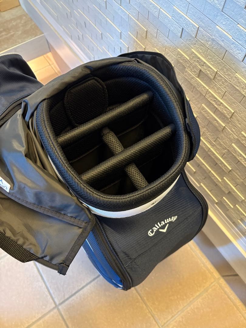 [美品]Callaway（キャロウェイ）スタンド式キャディバッグ ナイロン／軽量