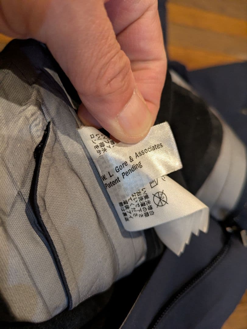 R&D Peak Performance　women s GORE-TEX