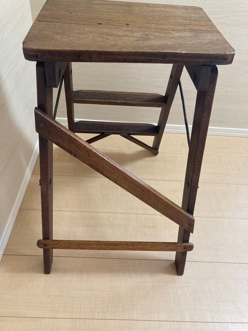 う*ぎ様 【アンティーク】木製折りたたみ式ステップスツール