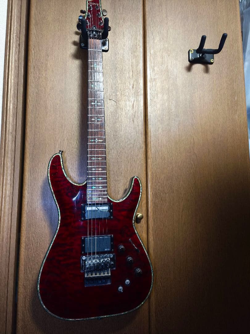 Schecter Hellraiser Sustainiac搭載（サスティナー）