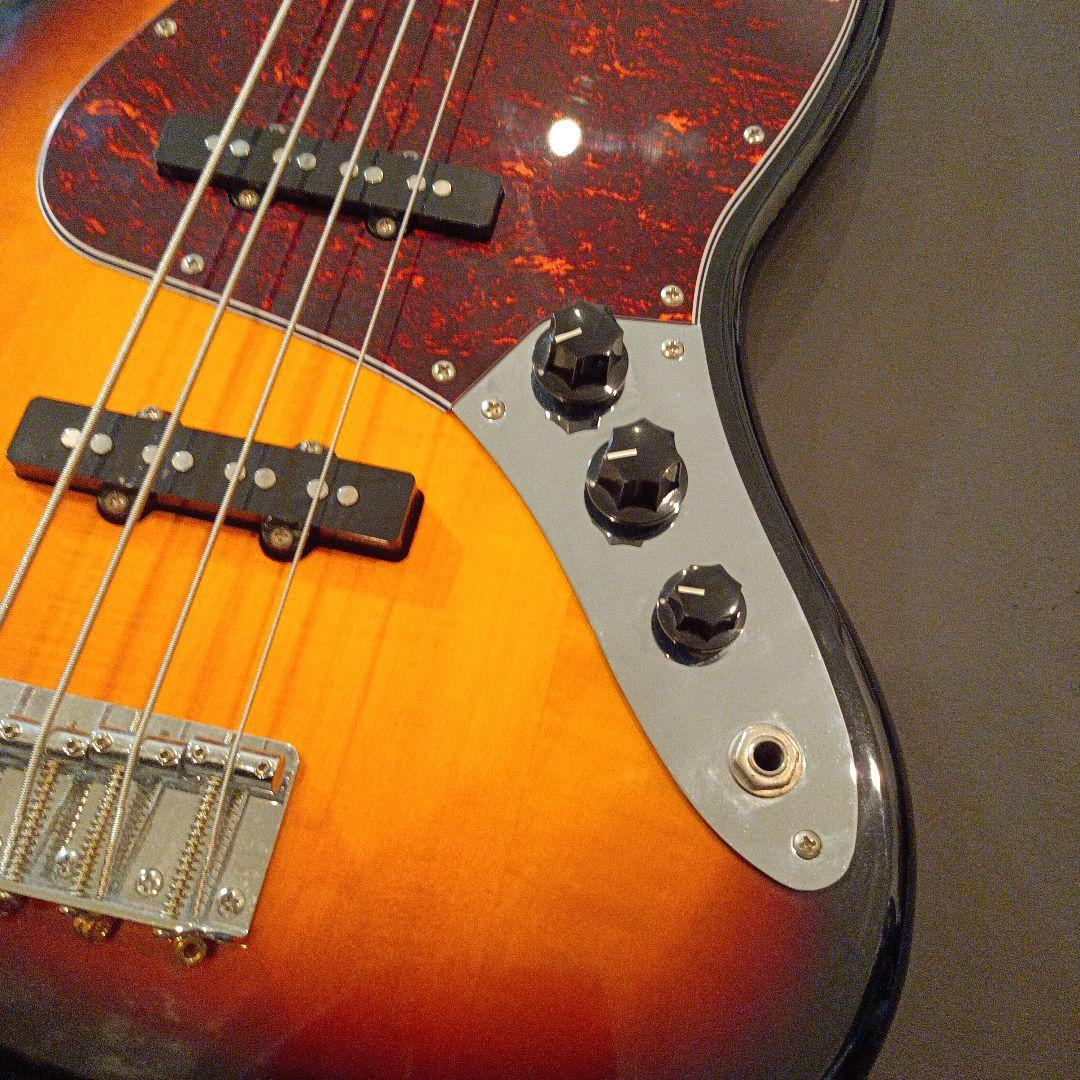 Squier J Bass サンバースト ベース Fender