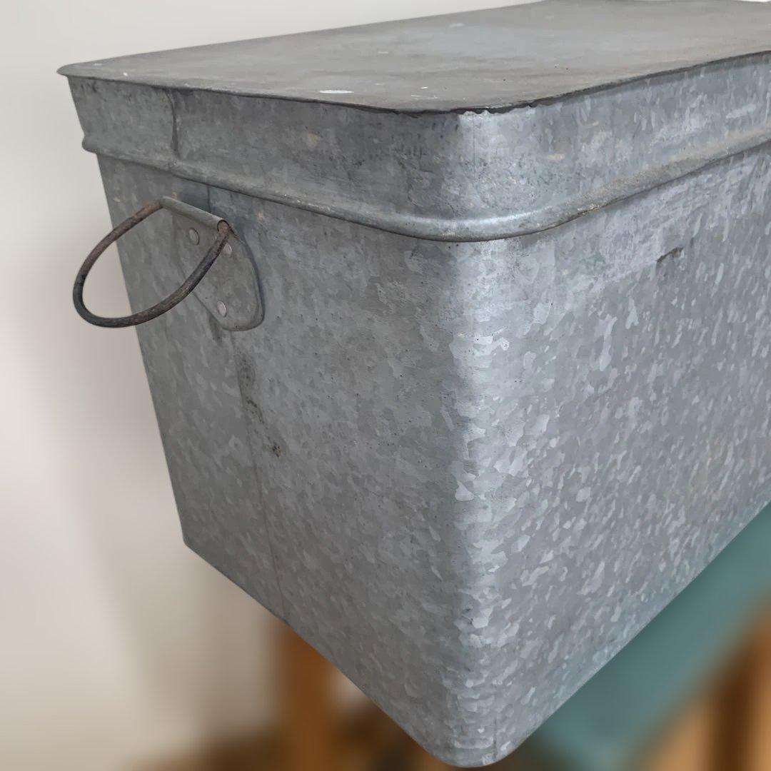 昭和レトロ　亜鉛メッキ鉄製の長方形ボックス アンティーク　オブジェ