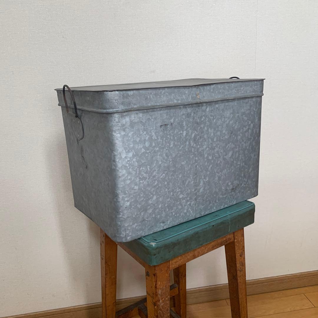 昭和レトロ　亜鉛メッキ鉄製の長方形ボックス アンティーク　オブジェ