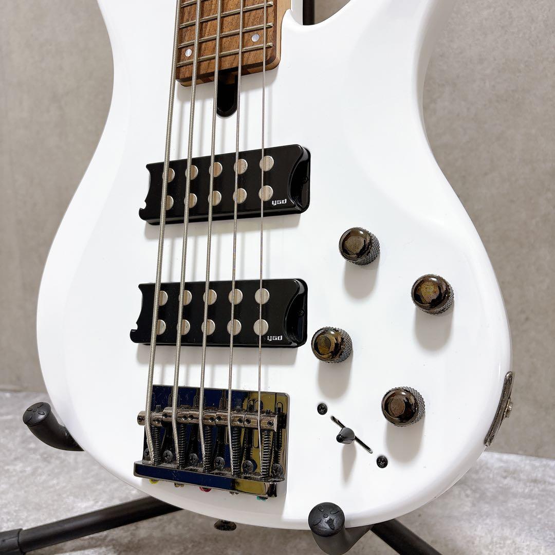 美品 YAMAHA ヤマハ TRBX305 5弦 エレキベース 白 アクティブ