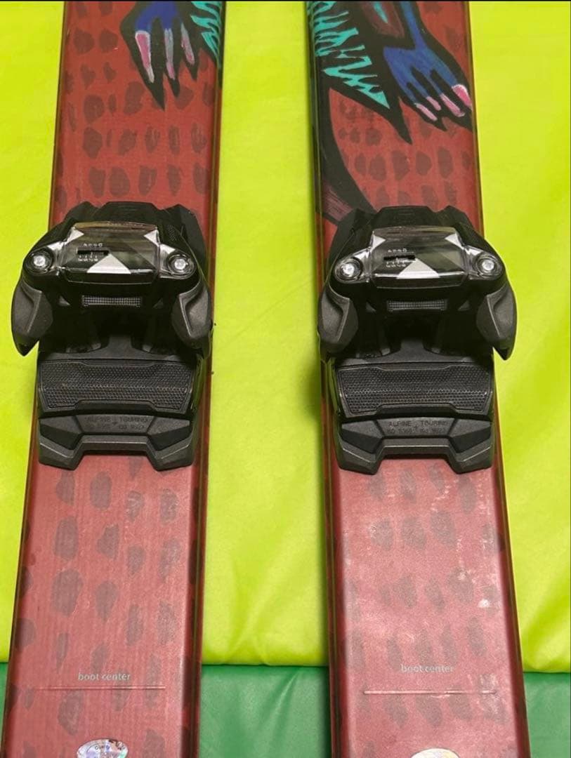 Völkl BASH 81 Skis with Bindings TwinTip