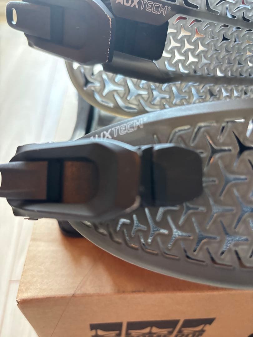 ROME SDS Vive スノーボード ビンディング ブラック　右部品欠損あり