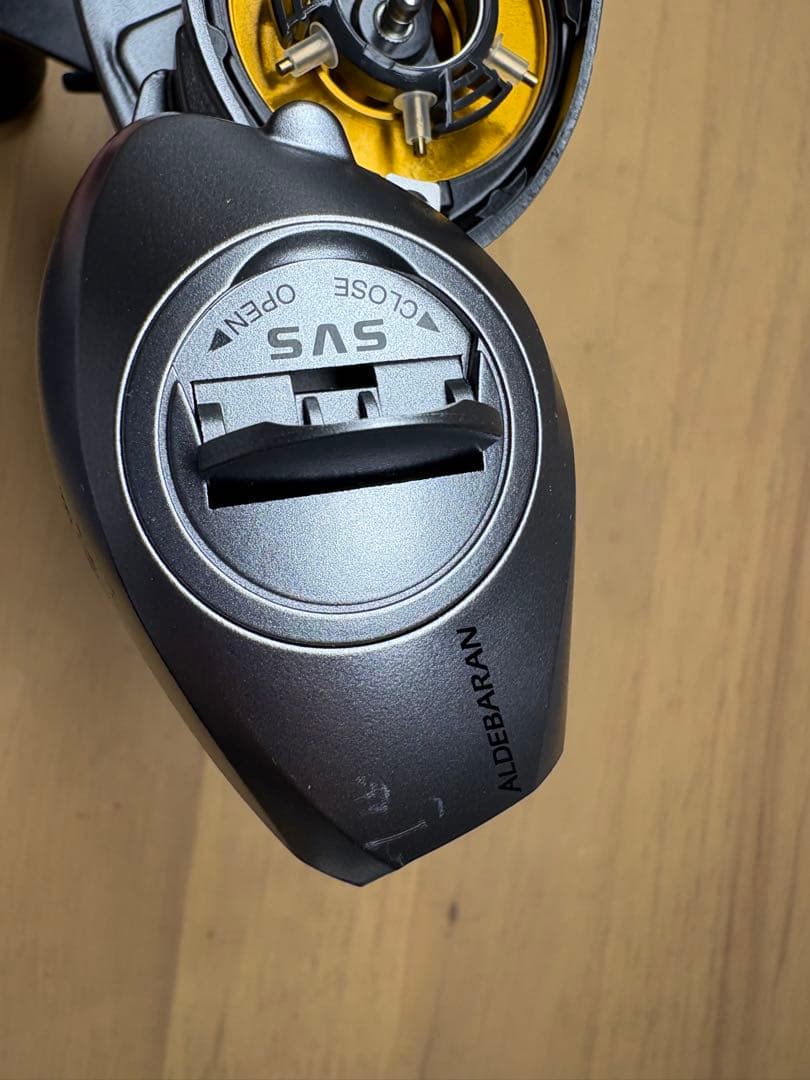 SHIMANO 09アルデバラン Mg7 右巻き