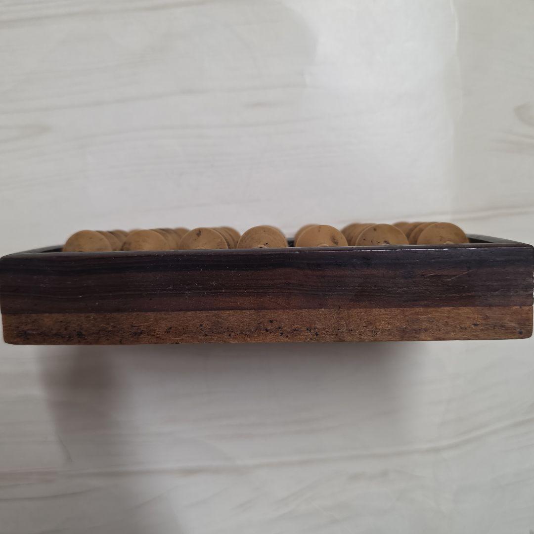 レトロ・日本の伝統的な木製算盤