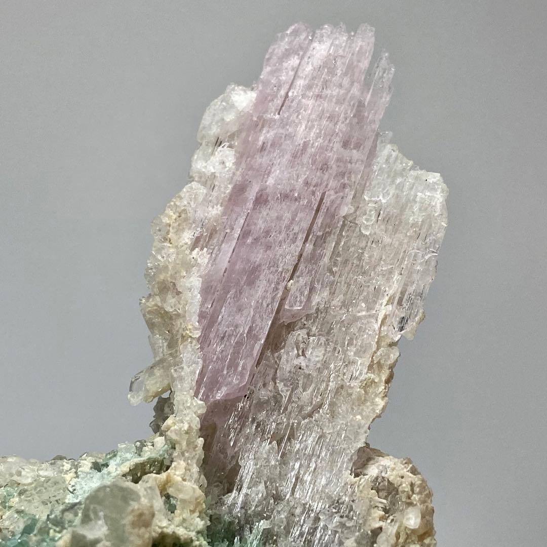 クンツァイト　クォーツ　ブルーアラゴナイト　鉱物標本　原石　天然石　ストーン