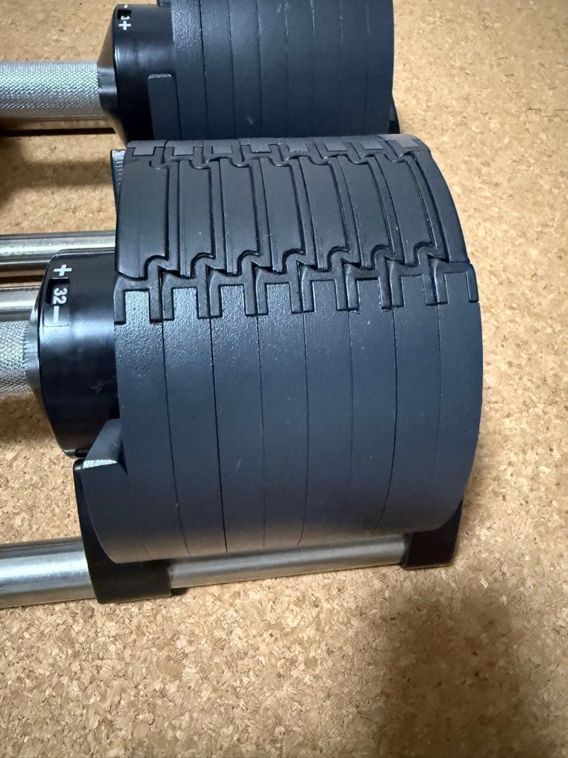 IPPON様可変式ダンベル　フレックスベル　2kg刻み32kg 16段階