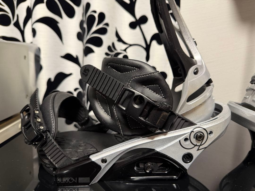 【美品】バートン CO2 BURTON Re:Flex ビンディングMサイズ