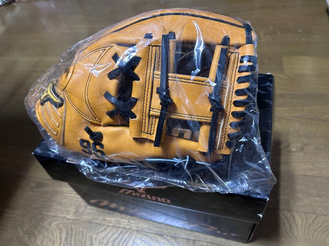 うえぽん　コブクログローブ