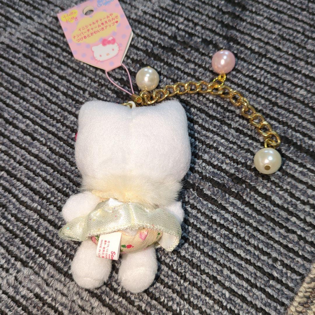 レア！　ハローキティ　マスコット　アクセ　チュール　チャーム　ストラップ