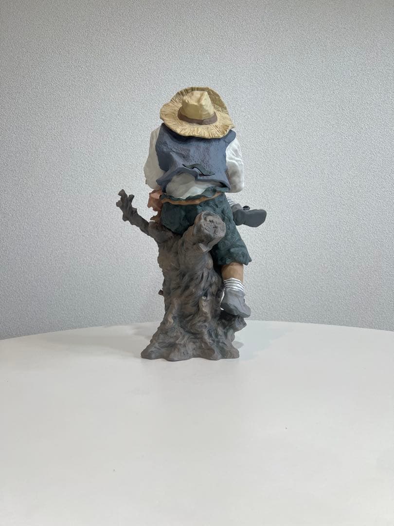 リヤドロ　木登り