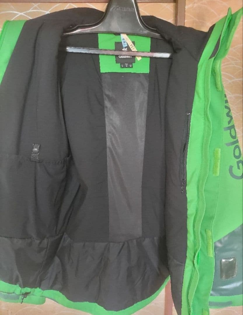 値下げ‼️ 程度良好 クリーニング処理済み Gold WIN 上下