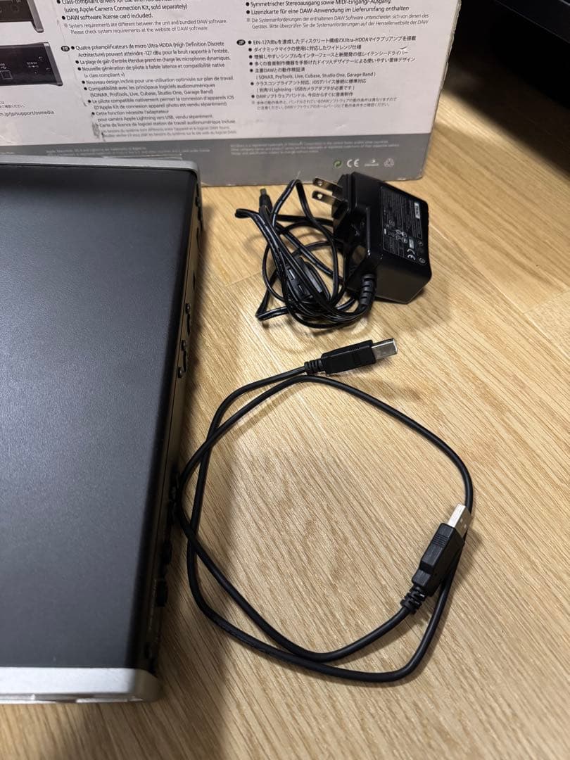 TASCAM US-4x4　オーディオインターフェース