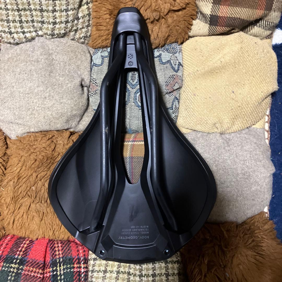 SPECIALIZED POWER EXPERT WITH MIRROR サドル