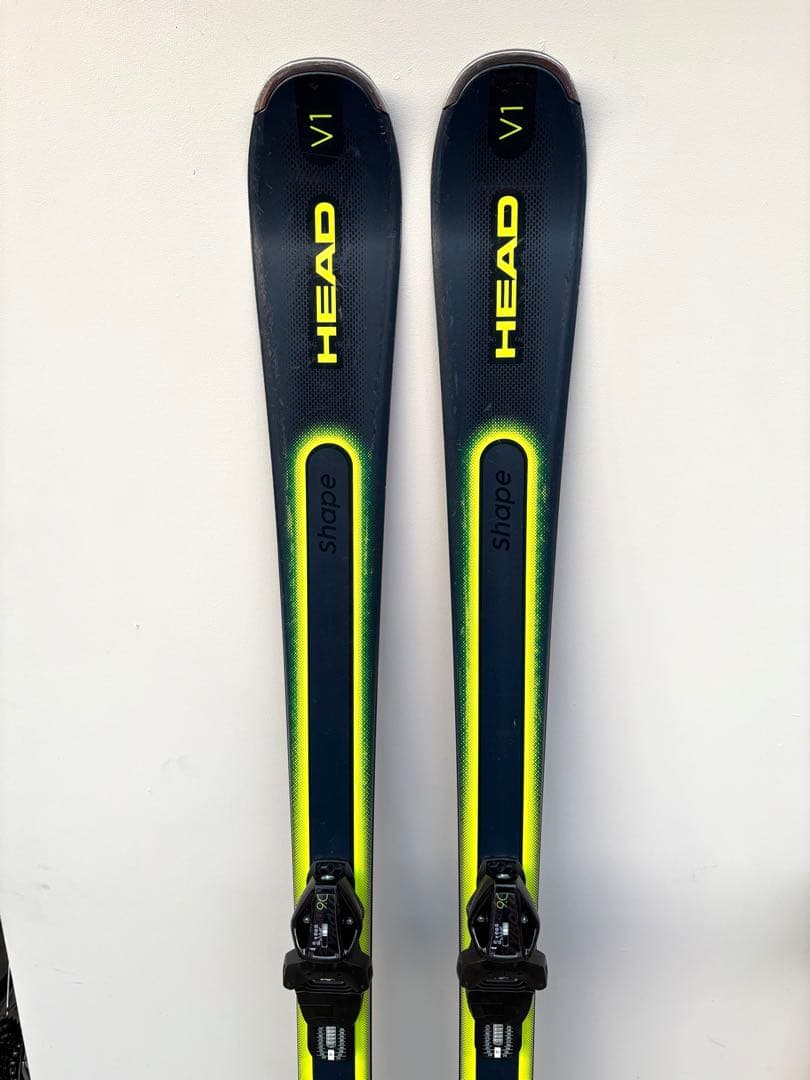 【入門板】HEAD Shape V1 160 cm カービングスキー板