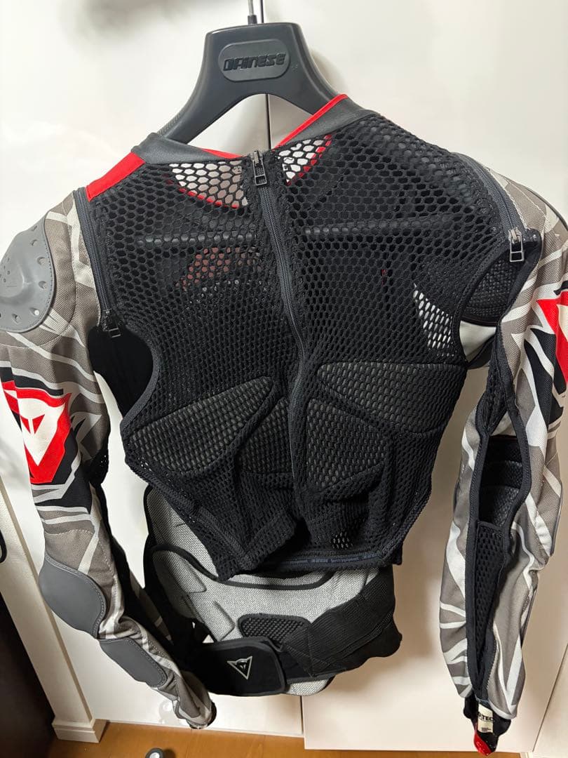 Dainese スノーボード用プロテクター 上半身 グレー/レッド