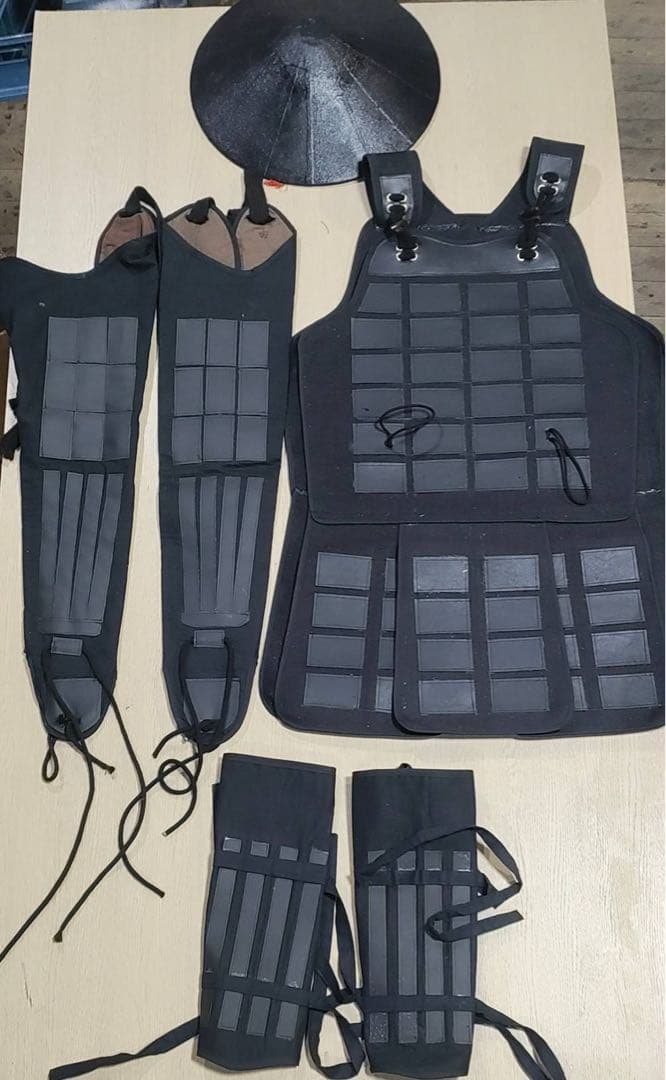 等身大足軽甲冑（残り8両）