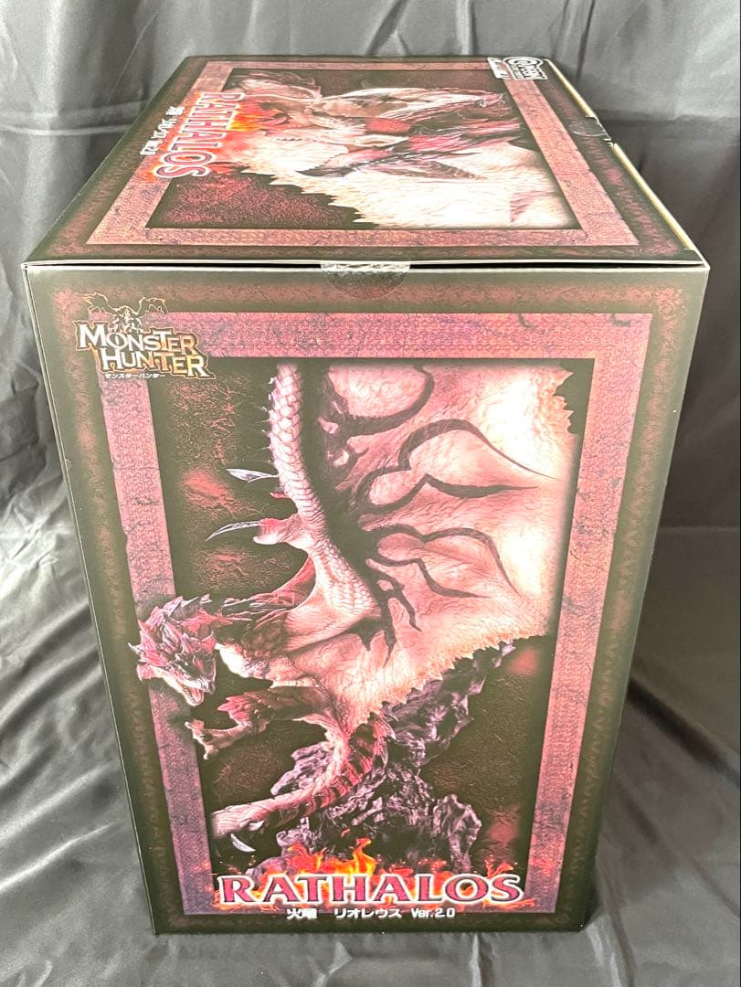 ✨(火竜)リオレウス&✨(雌火竜)リオレイア　フィギュア