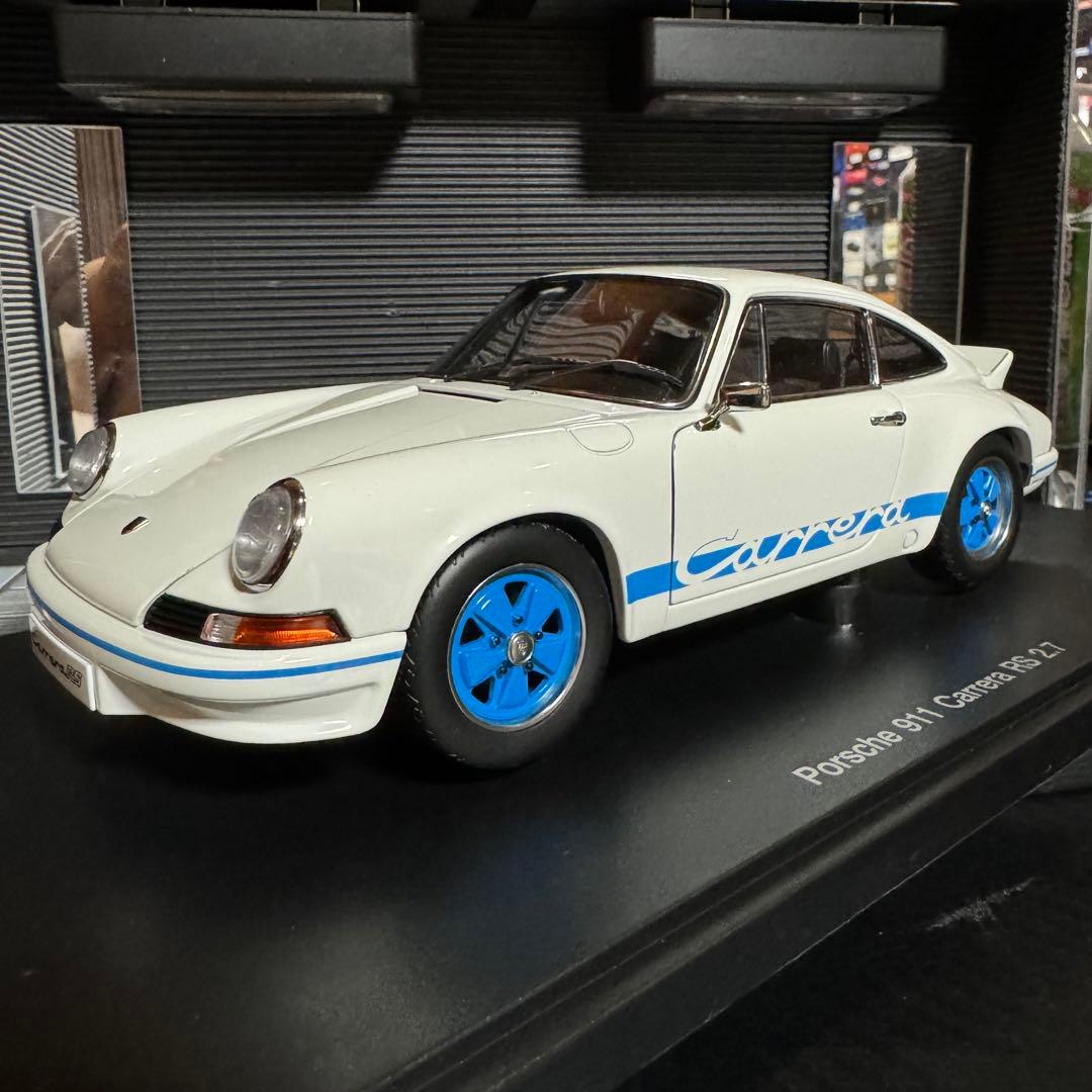 絶版未展示品オートアート1/18ポルシェ911 カレラ RS 2.7 1973