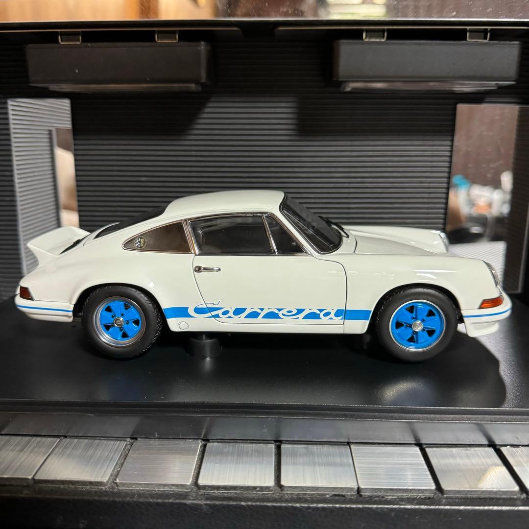 絶版未展示品オートアート1/18ポルシェ911 カレラ RS 2.7 1973