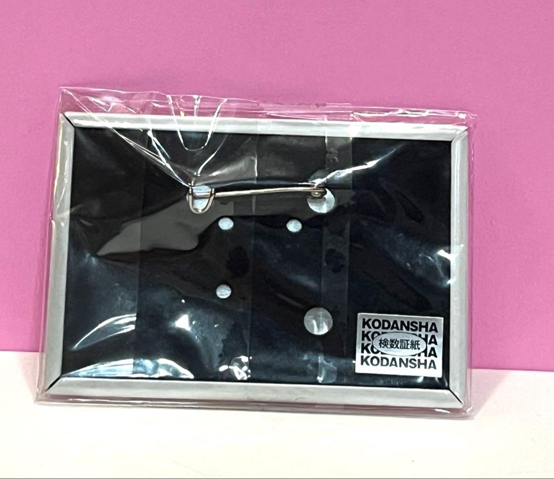 【希少】進撃の巨人 WITSTUDIO スクエア缶バッジ エレン ジャン(変装)