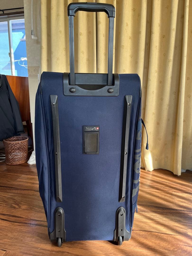 Quiksilver 大型キャリーバッグ　ネイビー