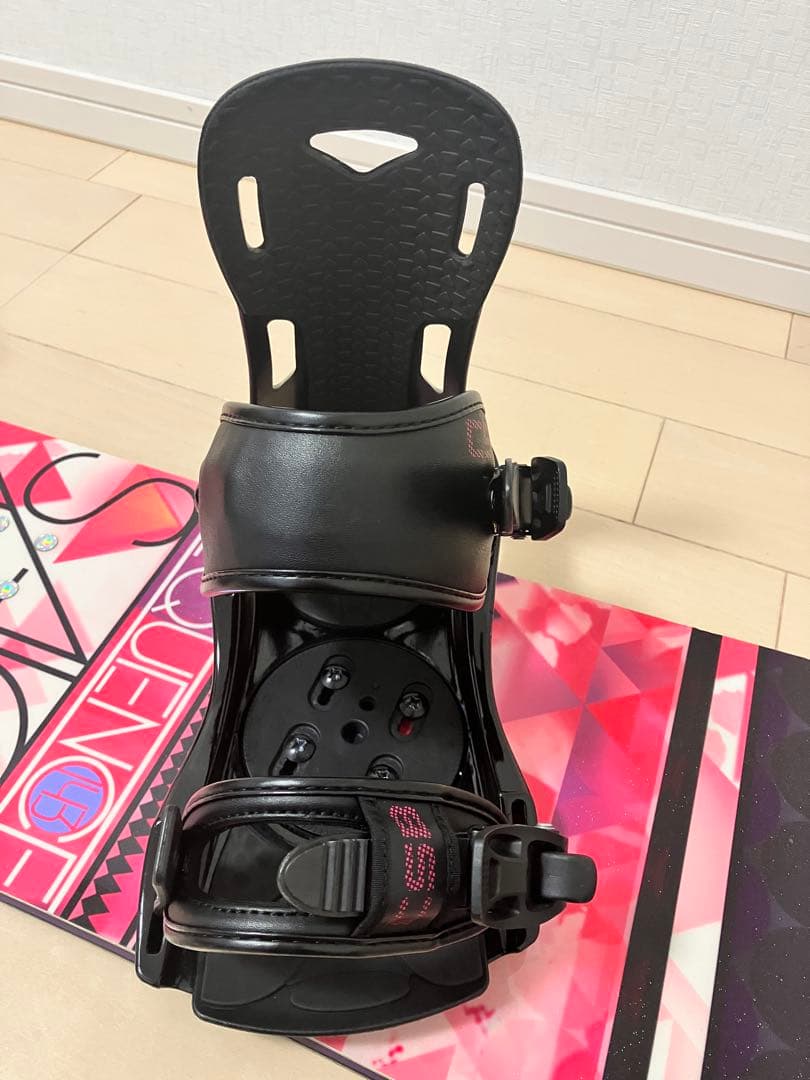 SALOMON サロモン143cm スノーボードとビンディングセット大阪手渡可！