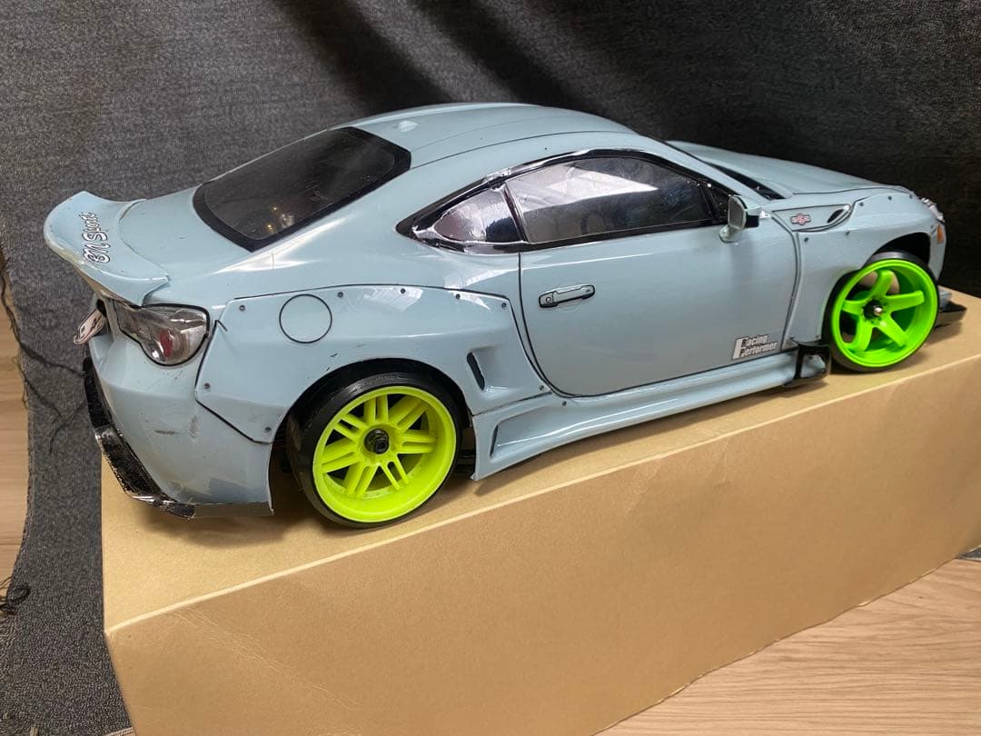 タミヤ86ボディのみ アディクションワイドボディ加工、外装キット付き