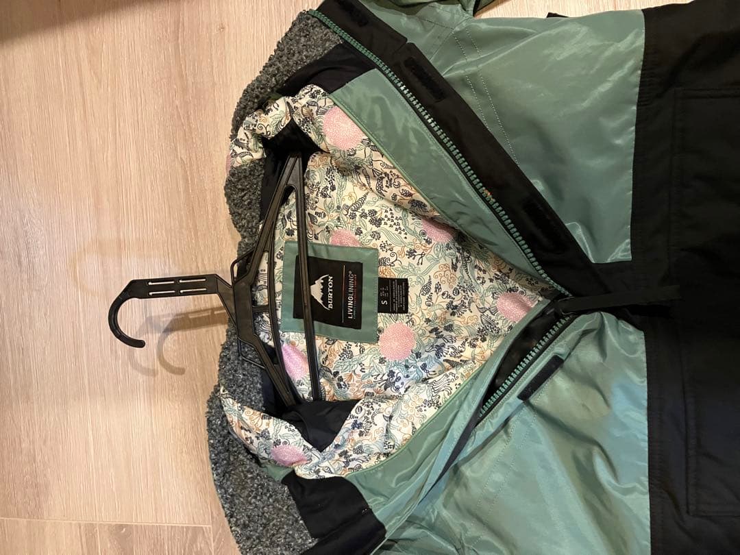 バートン　スノーボードウェア