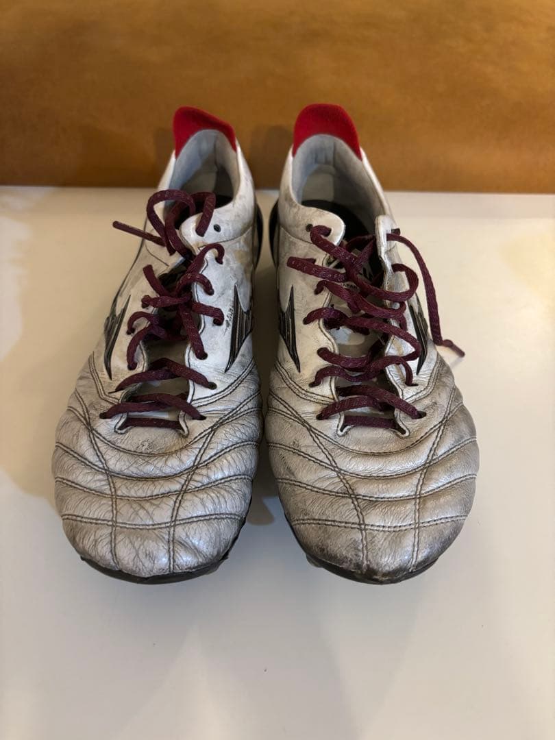 ミズノ モレリア サッカーシューズ ホワイト/レッド　値下げ可