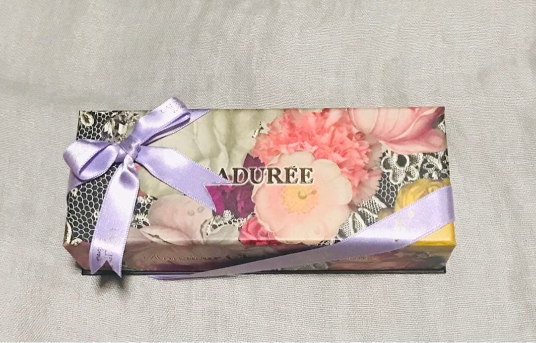 LADUREE ラデュレ 2010年 フェーヴ