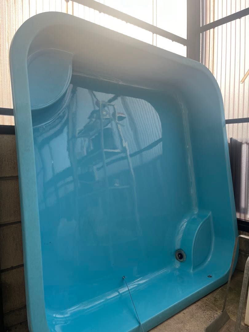 大型青タンク 縦約125cm x 横約125cm深さ約25cm