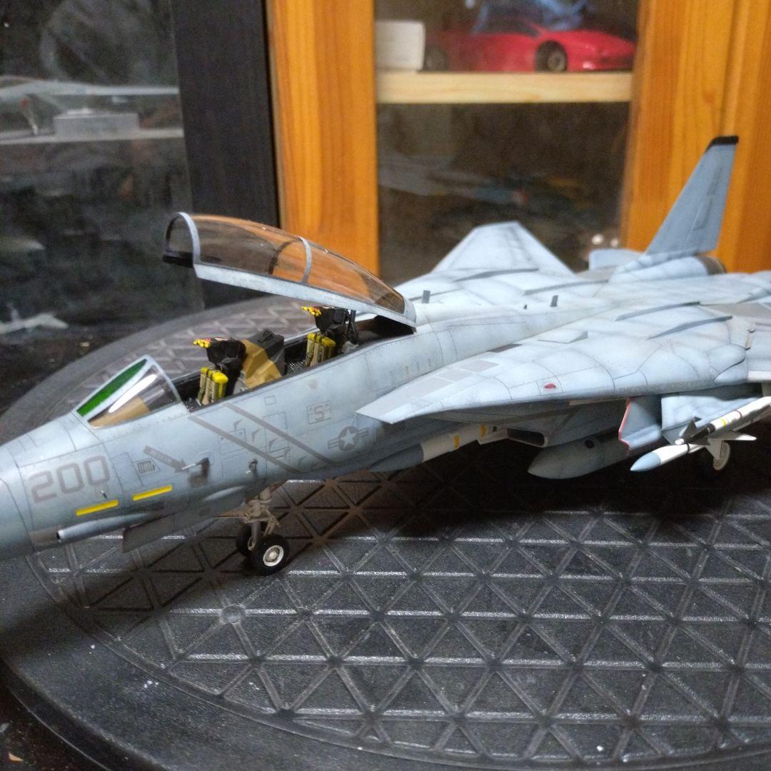 タミヤ 1/48 F14Aプラモデル塗装済み完成品