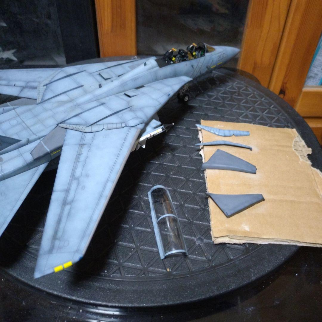 タミヤ 1/48 F14Aプラモデル塗装済み完成品