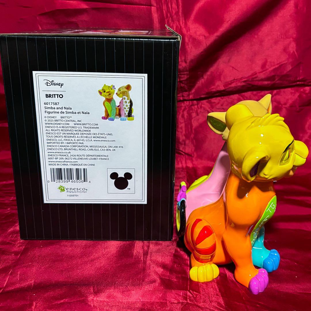 ブリット　enesco エネスコ　ライオンキング　シンバ　ナラ　フィギュア　置物
