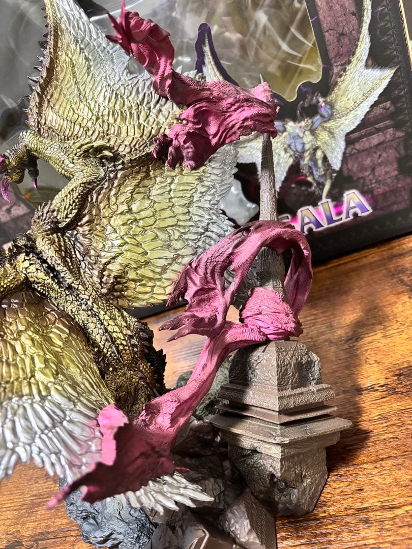 クリエイターズモデル　天迴龍シャガルマガラ