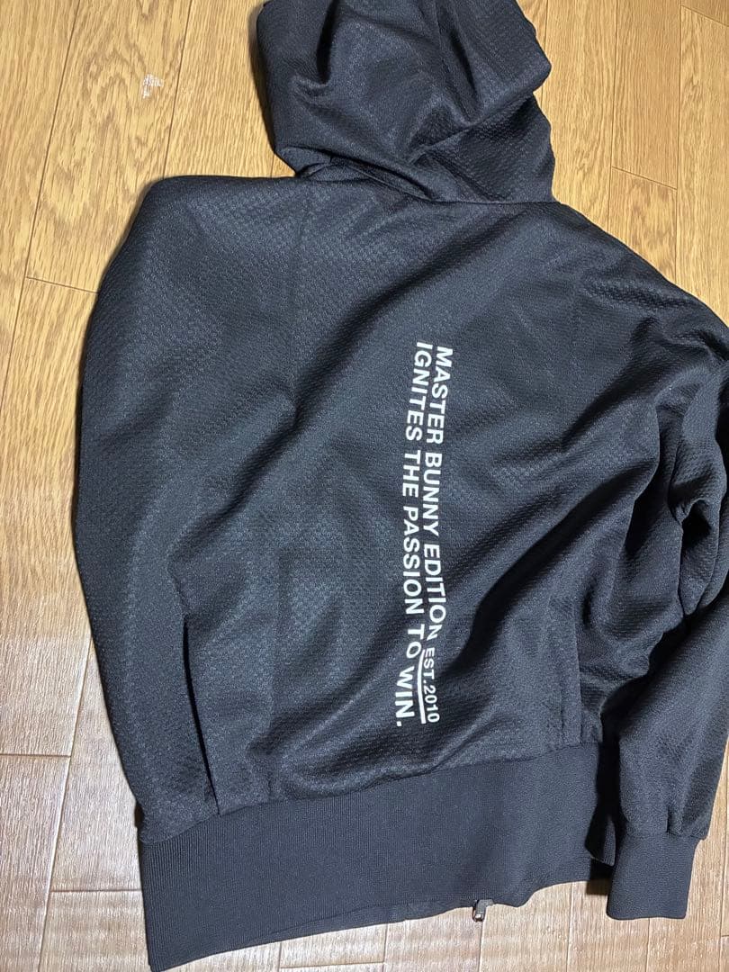 マスターバニー　レディース　パーカー