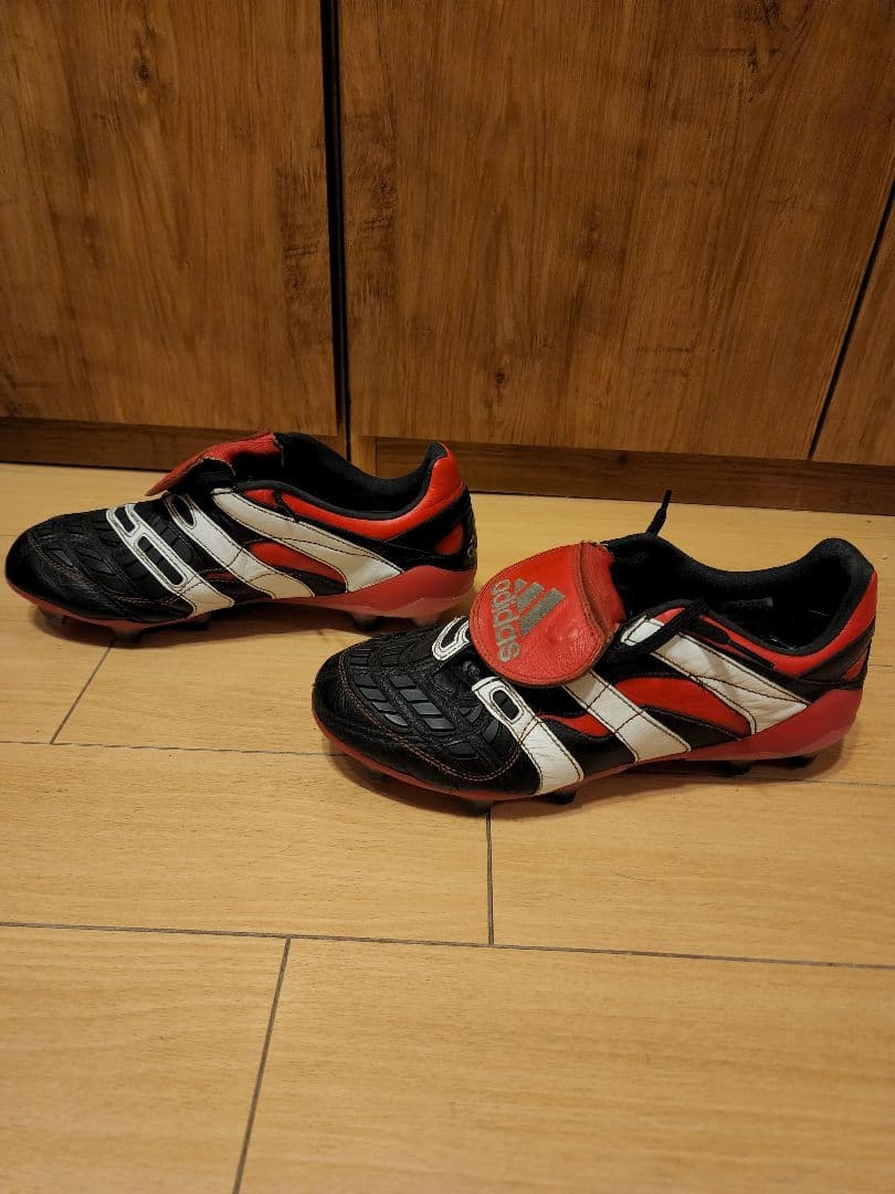 アディダス　プレデターアクセレレイター　fg・ag 2018 復刻版