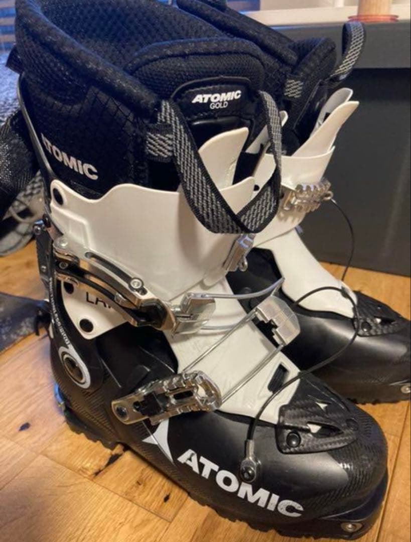 アトミック　レディース23cm スキーブーツ　バックカントリー