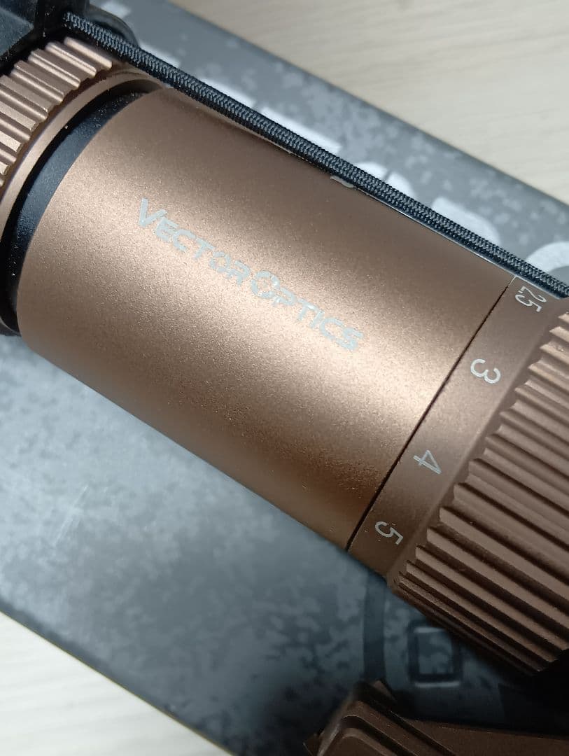 え*ュ様 Vector Optics Forester 1-5x24 Coyot