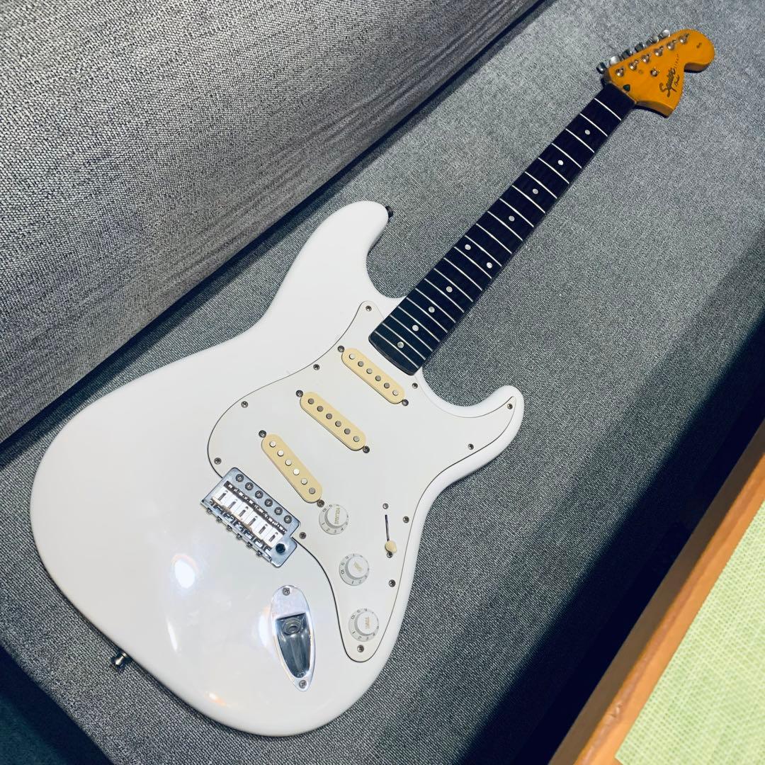 Squier by Fender Affinity ストラトキャスター 白